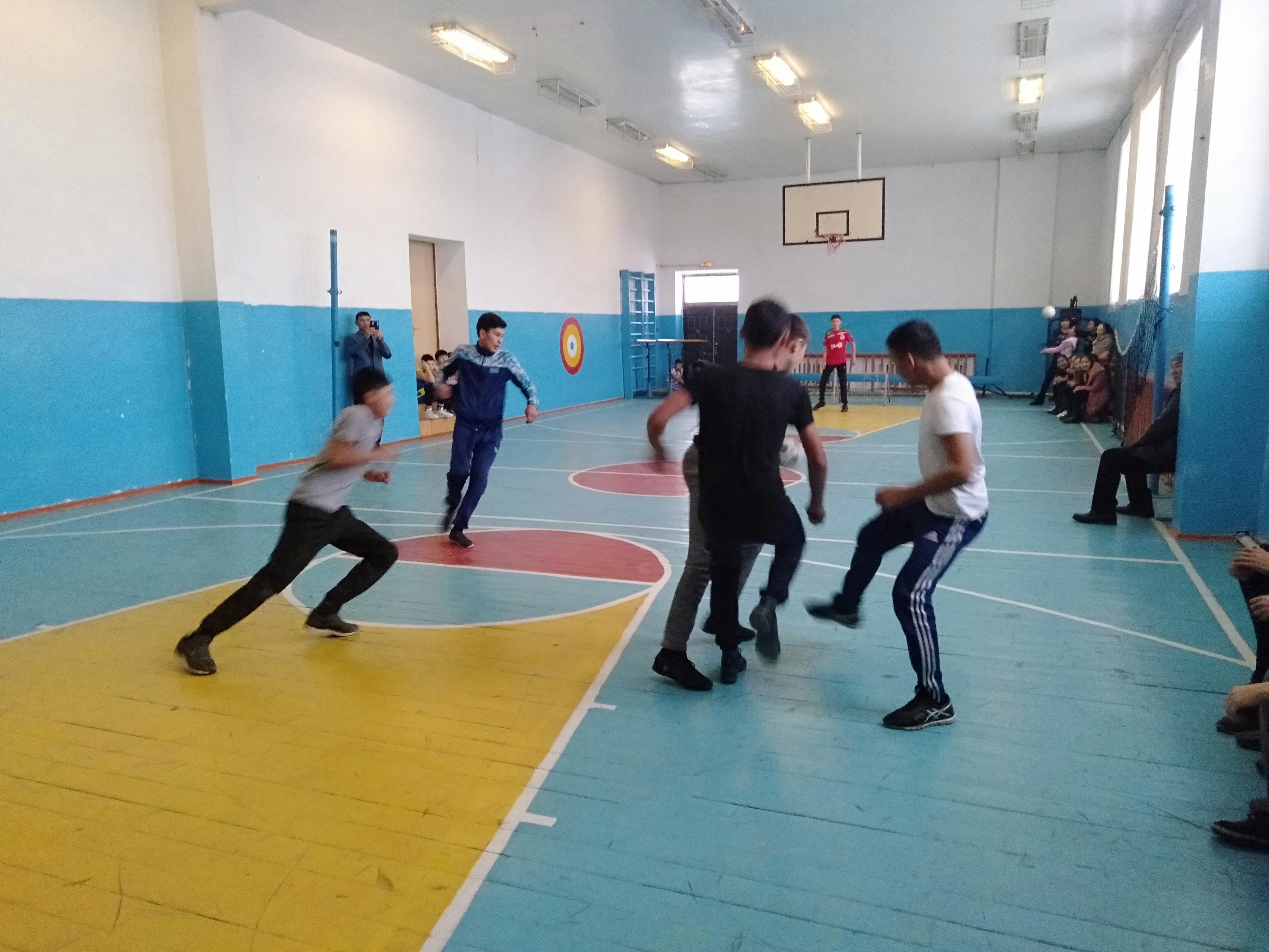 Мини футболдан жарыс