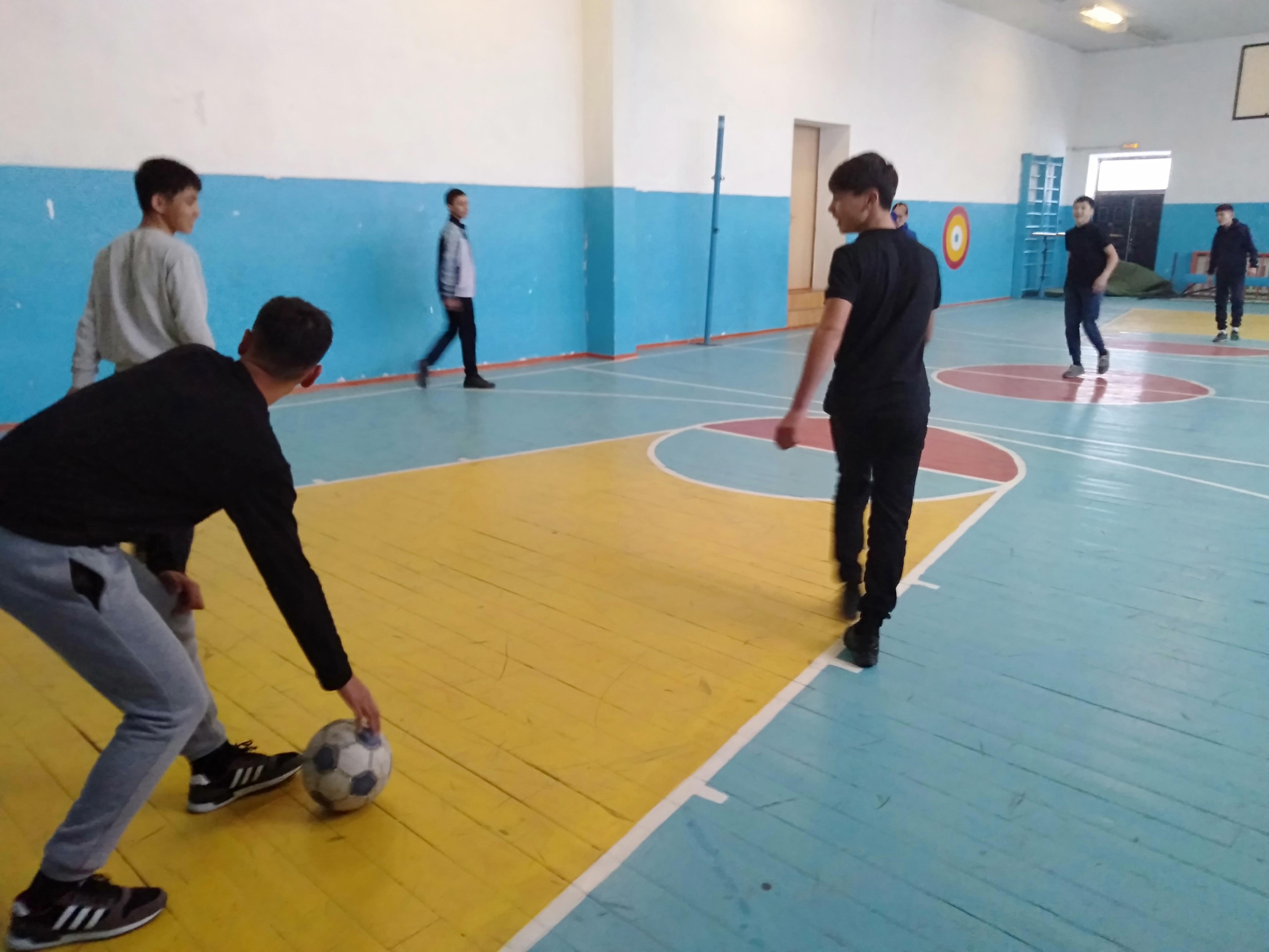 Мини футболдан жарыс