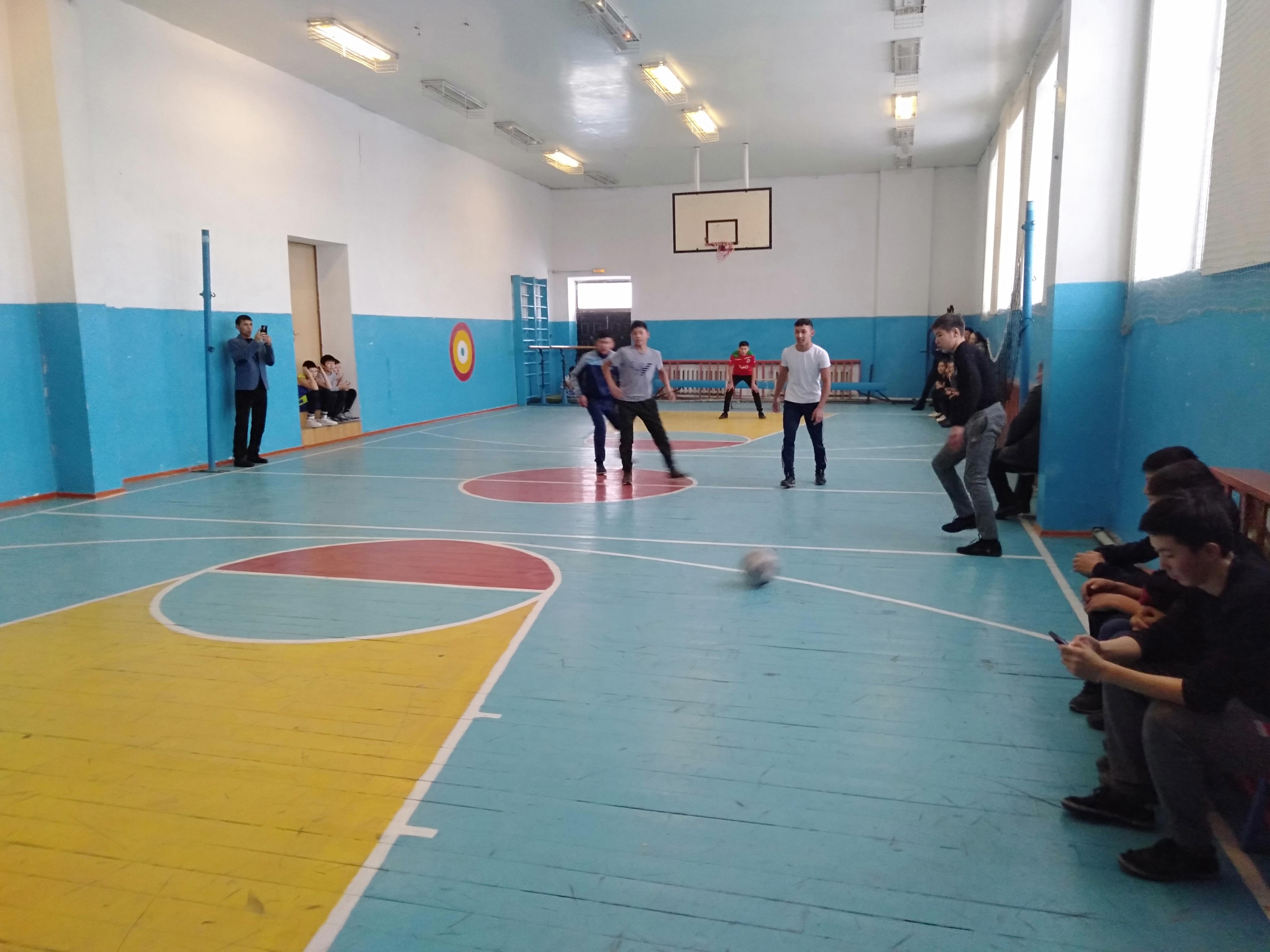 Мини футболдан жарыс