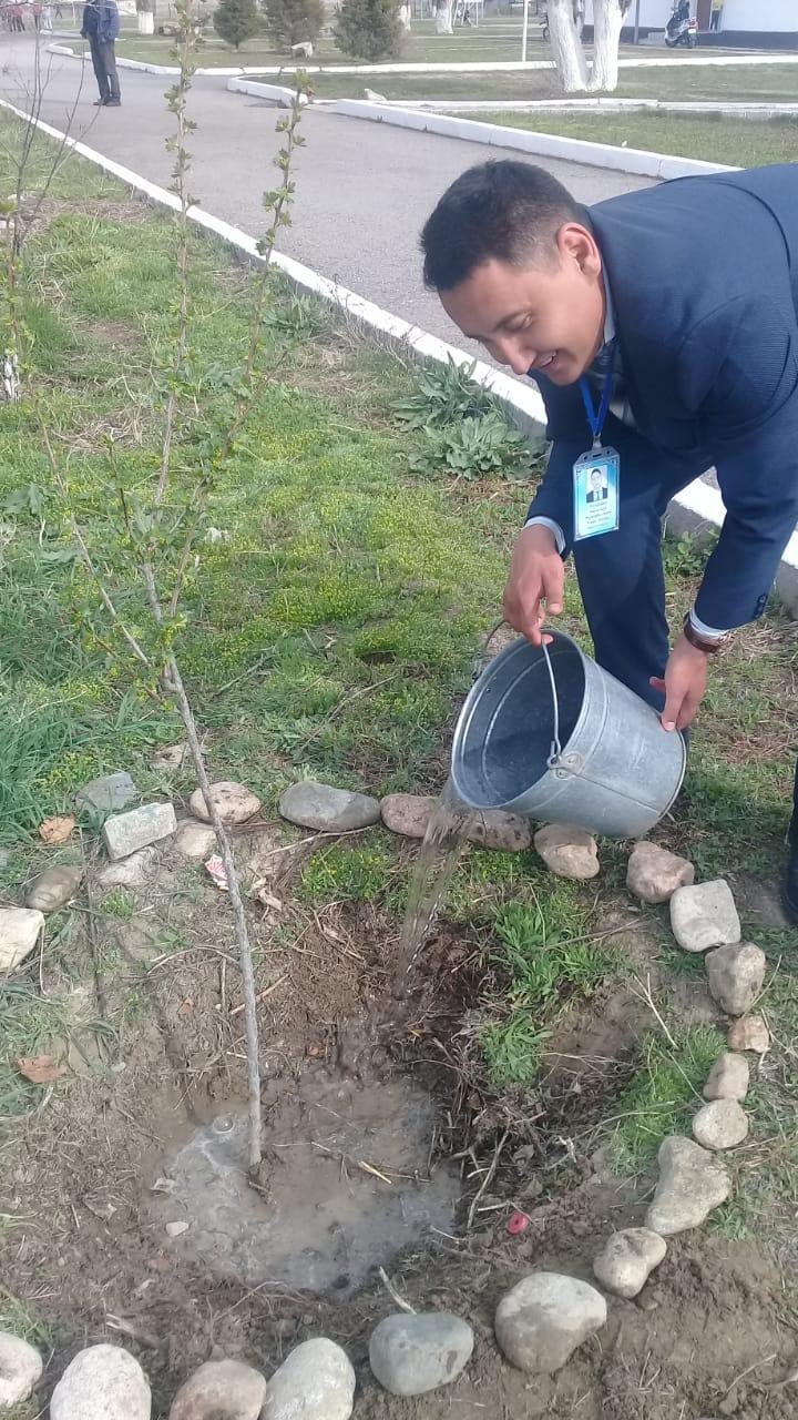 Мектеп мұғалімдері мен оқушылардың сенбілігі